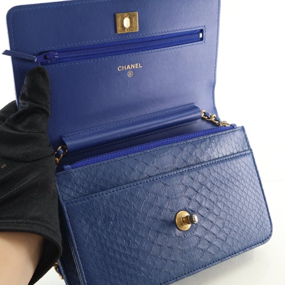 Chanel Python Wallet On Chain (WOC) - image 13